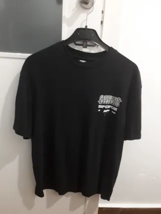 Camiseta Negra Edición Limitada Pull&Bear