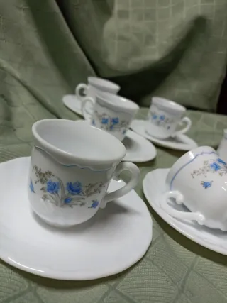 Juego 6 tazas Arcopal con plato