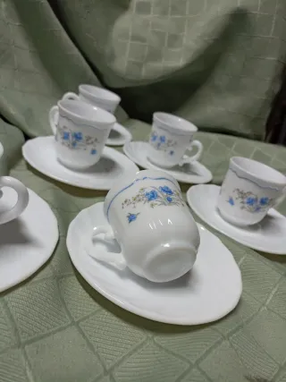 Juego 6 tazas Arcopal con plato