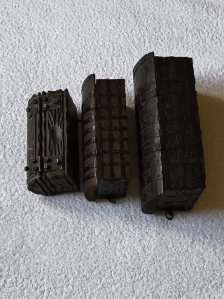 3 ANTIGUOS COFRES BAÚLES HIERRO Y MADERA VINTAGE