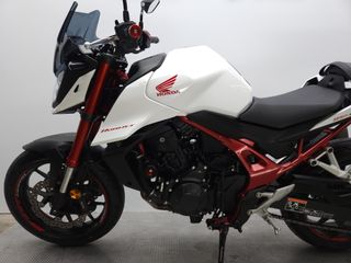 HONDA CB 750 HORNET 2023 17215 kms.