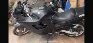 Suzuki GSX 600F 1990 para terminar de restaurar