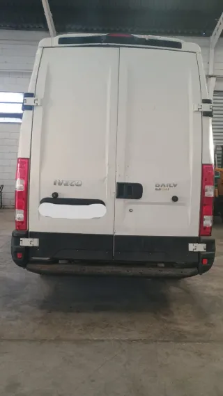 Furgoneta Iveco Daily  35S12