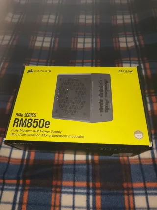 Corsair RM850e Fuente de Alimentación