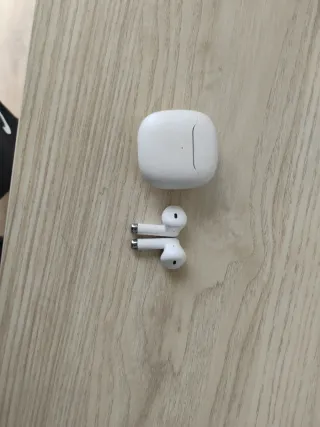 Auriculares inalámbricos blancos