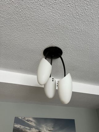 Lámparas de techo moderna 3 tulipas y otra de 2.