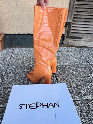 Stivali al ginocchio effetto coccodrillo