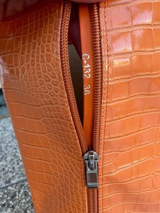 Stivali al ginocchio effetto coccodrillo