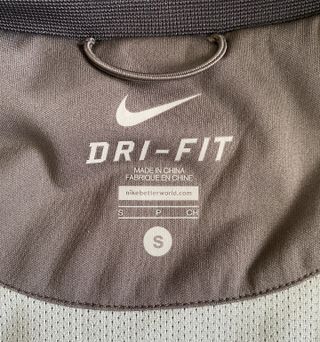 Sudadera NIKE. Talla S