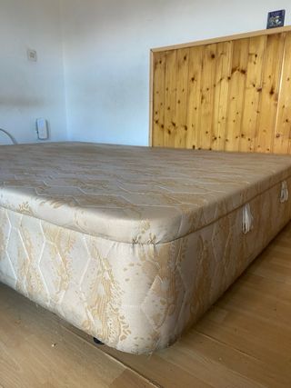 Canapé abatible beige y marrón