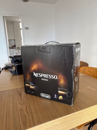 Cafetera Nespresso De'Longhi Negra