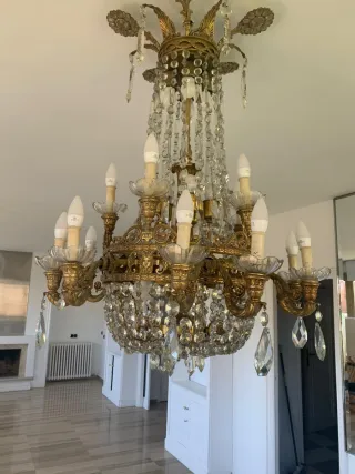 Lámpara antigua de bronce y cristal