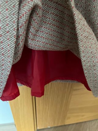 Vestido infantil marrón y rojo