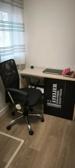 Escritorio con ala plegable y silla Junto o separa