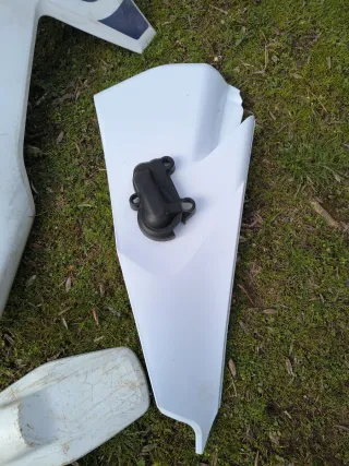 Plásticos Husqvarna 2020-2023