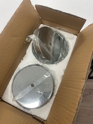 Due Lampadari in vetro trasparente e cromato