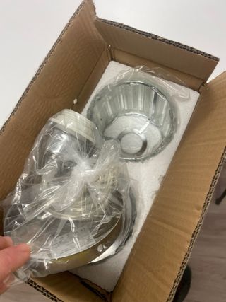 Due Lampadari in vetro trasparente e cromato