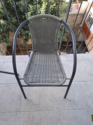 Silla de jardín metal y mimbre