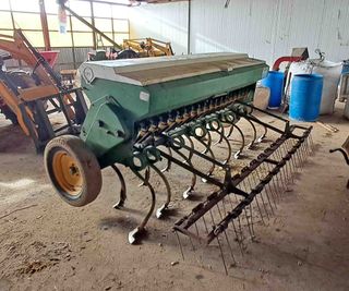 Sembradora GIL 19 chorros.