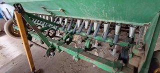 Sembradora GIL 19 chorros.