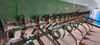 Sembradora GIL 19 chorros.