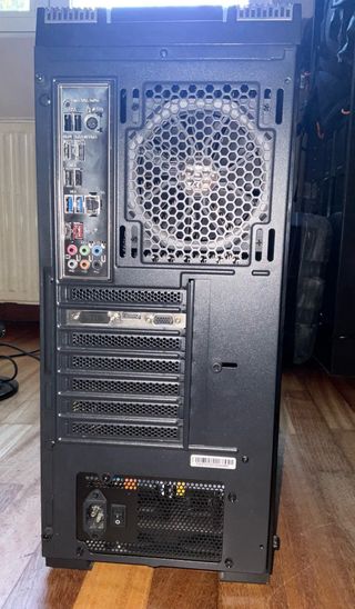 PC Hummer Ryzen 7 3800X 32GB RAM