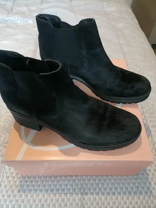 Botines negros mujer
