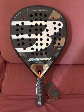 Pala Bullpadel Neuron 02 Puño precintado 358g
