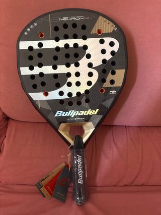 Pala Bullpadel Neuron 02 Puño precintado 358g