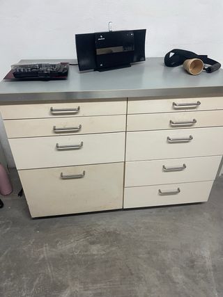 Mueble de Almacenamiento con Cajones