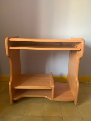 Mueble ordenador madera