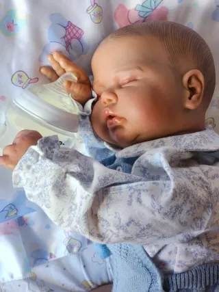 Bebé Reborn Morenito 60cm