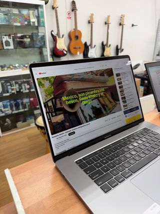 MacBook Pro 2019 16" i7 16GB RAM 512GB SSD