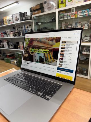 MacBook Pro 2019 16" i7 16GB RAM 512GB SSD