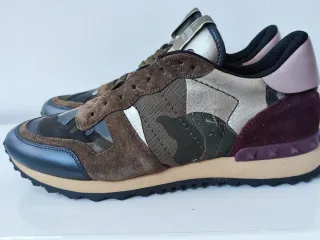 Scarpe Valentino Garavani camouflage.