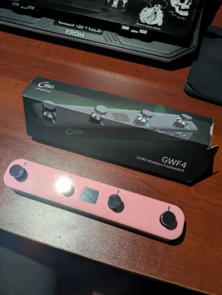 Guitarra Eléctrica Mooer GTRSS800 + Funda + Switch