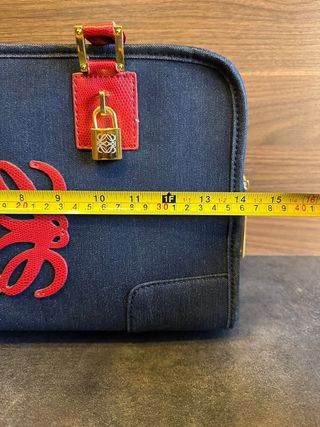 Loewe Amazona 36 Denim y Cuero Rojo