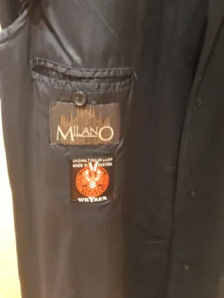 Abrigo paño color azul marino. Marca Milano. XL