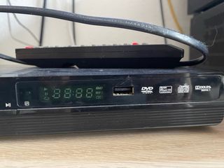 2 Reproductores DVD + TDT Easy Home y Samsung