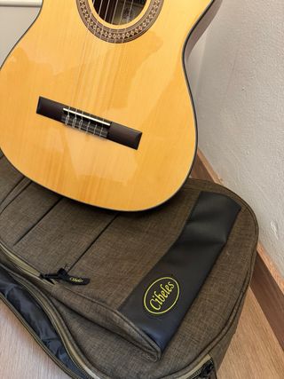 Guitarra Clásica Tatay - Sin Uso