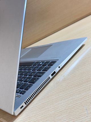 HP EliteBook 1040 G4 i5 / 8GB / 256GB