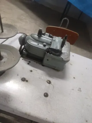 Máquina de coser Overlock industrial