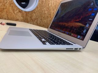 MacBook Air (13’’2017) + Cargador