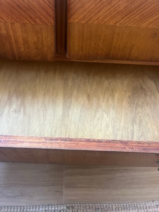 Cómoda de madera con 4 cajones
