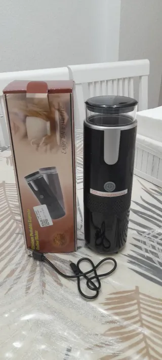 Cafetera Portátil Eléctrica USB Ideal para viajes