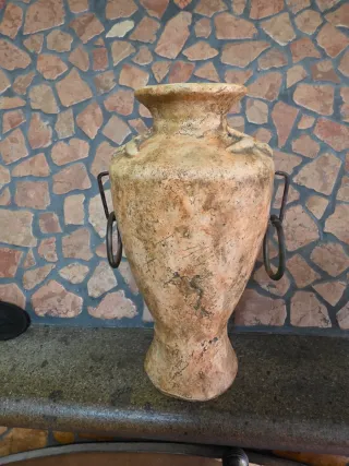 Anfora in terracotta con manici