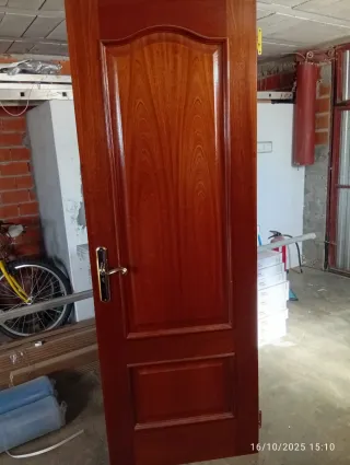 Puertas de madera maciza
