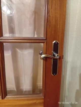 Puertas de madera maciza