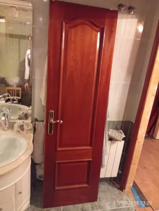 Puertas de madera maciza