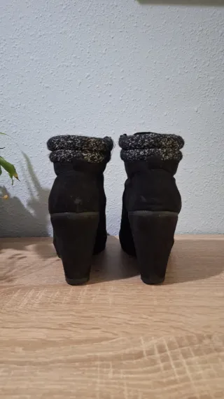 Botines negros Bershka con cuña